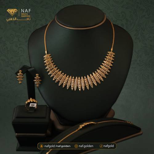 طقم ذهب عيار 21 الوزن 32.16 تقريبا