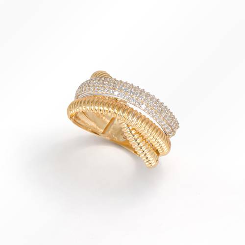 خاتم تصميم الماس عيار 18 الوزن تقريباً 3.23