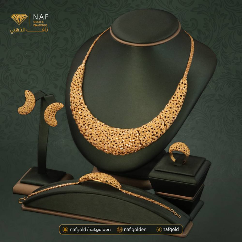طقم ذهب أصفر عيار 21 الوزن 113.32 جرام  