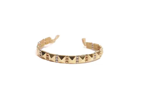 سوارة واقفة عيار 18