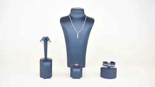 طقم ذهب أبيض عيار 18