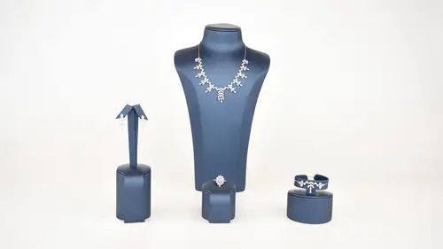 طقم ذهب عيار 18