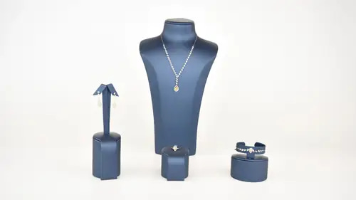 طقم ذهب عيار 18