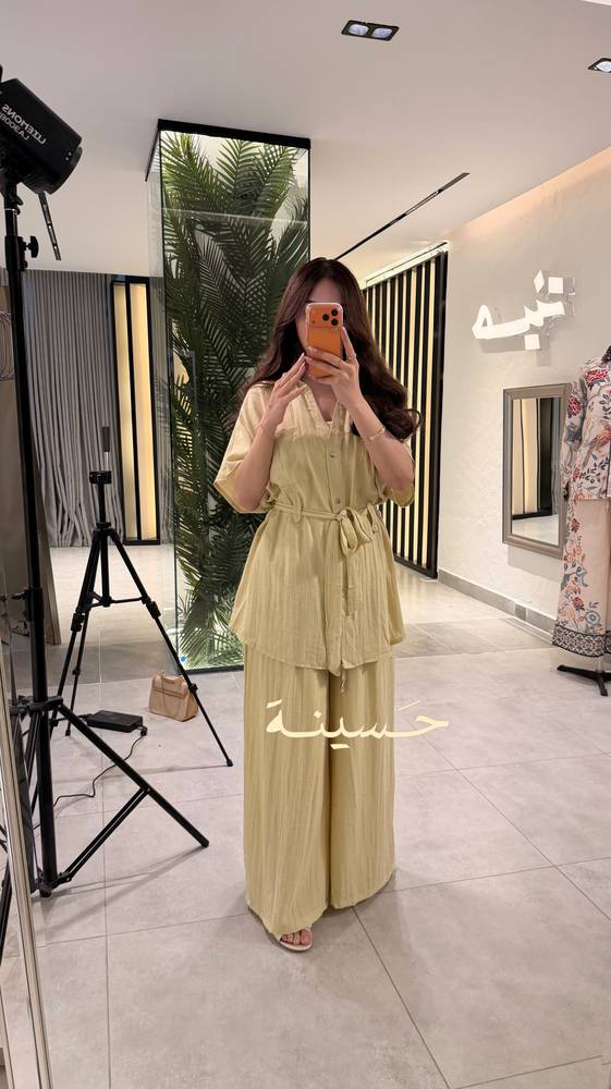 طقم بدلة لينن بحزام جانبي
