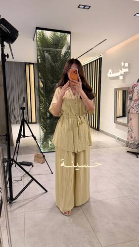 طقم بدلة لينن بحزام جانبي
