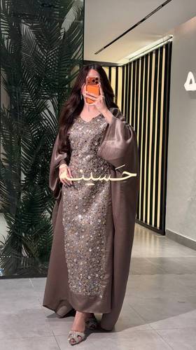 جلابية  بتطريز منتصف ومشد خصر مخفي