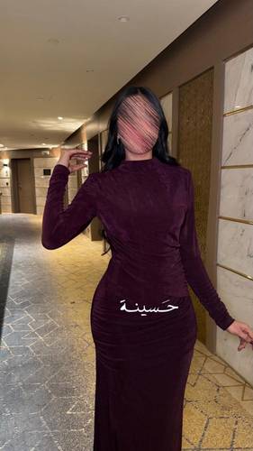 فستان همس الليل العنابي