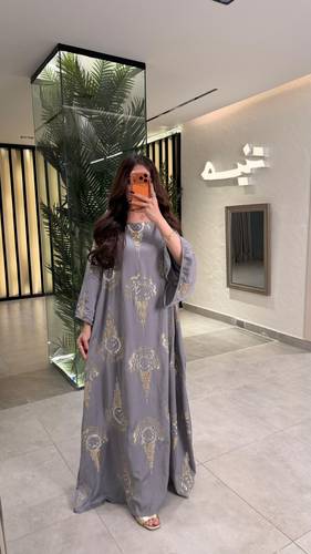 جلابية عصرية بتصميم راقي