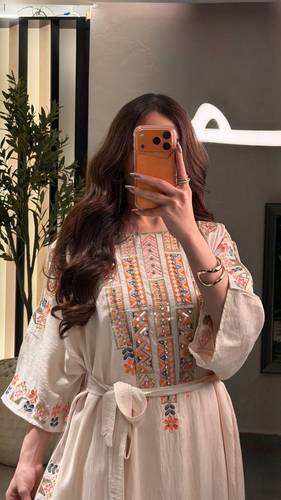 جلابية نقش الربيع HA2430