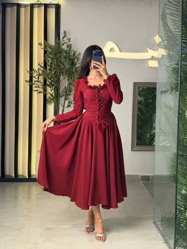 فستان خمري أنيق