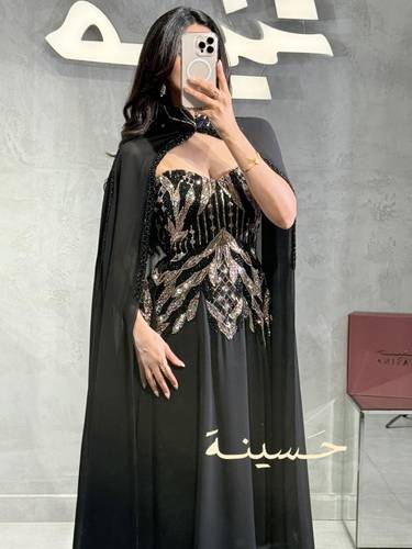 فستان أسود مطرز بكاب شيفون فاخر