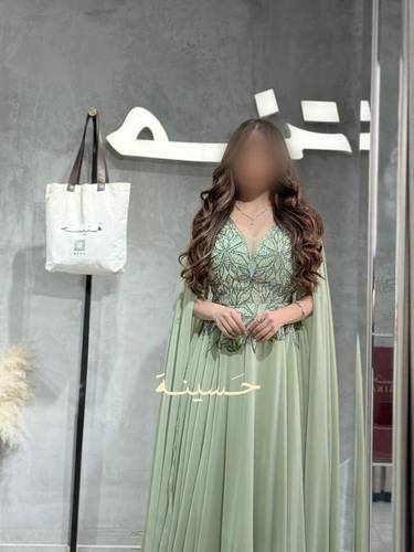 فستان سهرة أنيق بلون أخضر فاتح