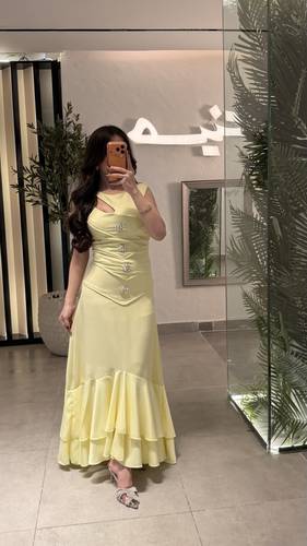 فستان ليموني بتطريزات كريستالية