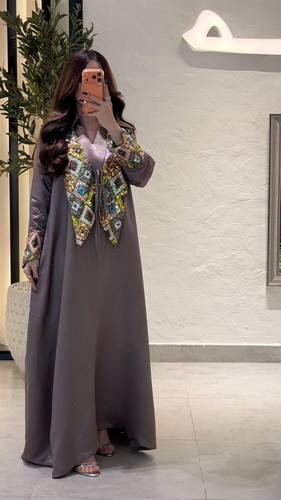 جلابية وِشاحُ القِرْمِيد بلونين