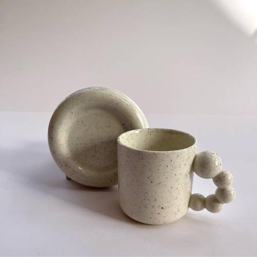 كوب مع طبق puffy cup - (أوف وايت)