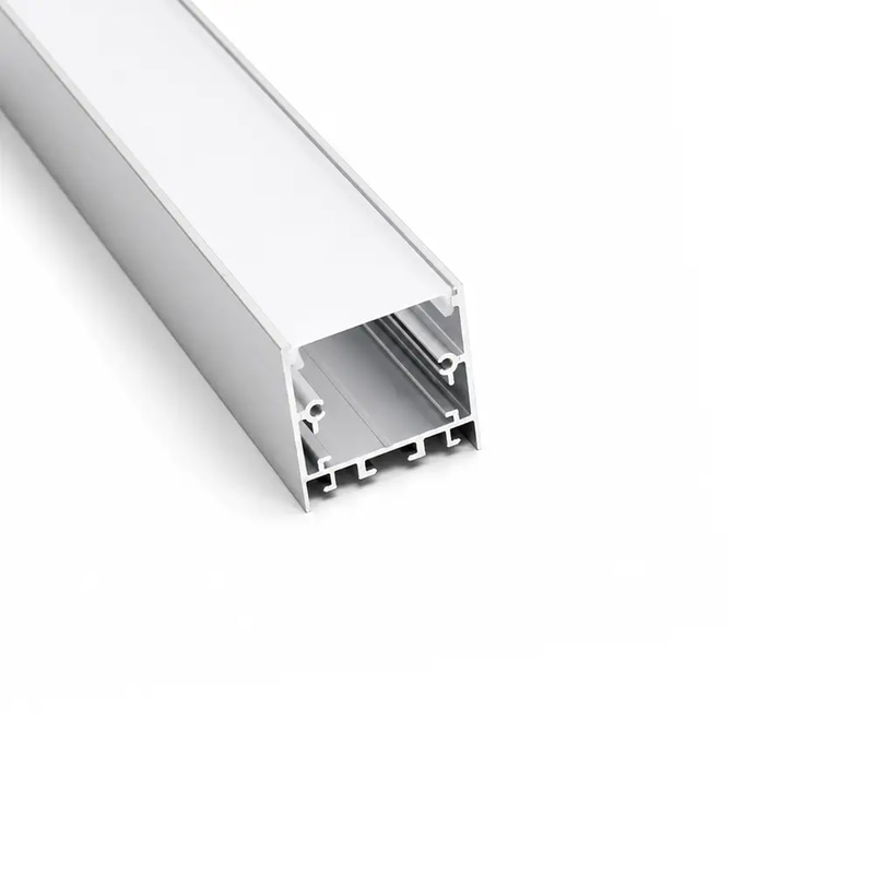 Silver surface-mounted aluminum profile for LED strips (3.5 cm height, 3.5 cm width)