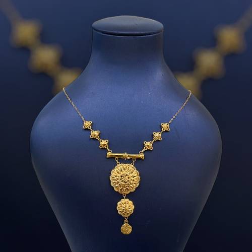 Jaber's Elegant 21K Dining Chair Necklace