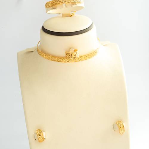 طقم طوق فخم عيار 21