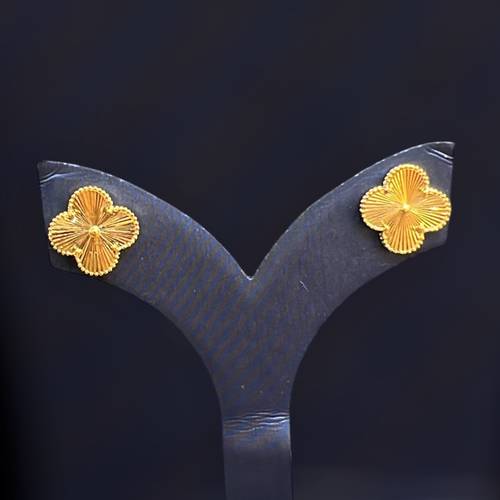Van Cleef 21 Carat Earrings