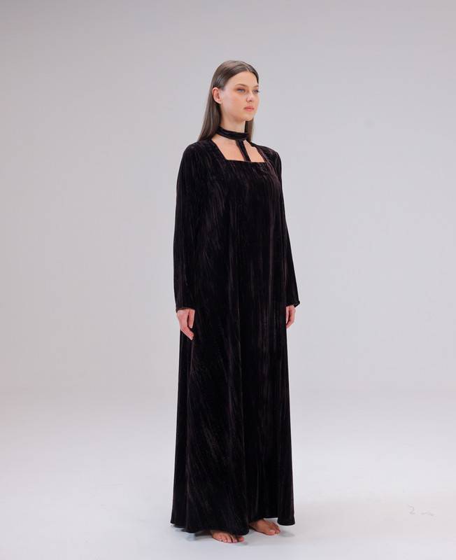 Navy Blue Velvet Jalabiya With An A-Line Cut