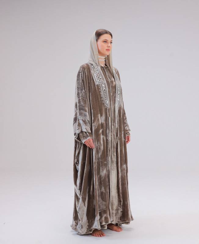 Beige Velvet Abaya Hand-Embroidered With Silk And Naqda Embroidery