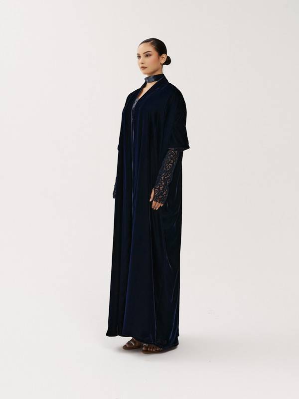 Black Velvet Abaya With Black Lace Gloves