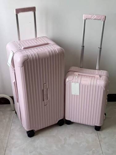 Rimowa cary on