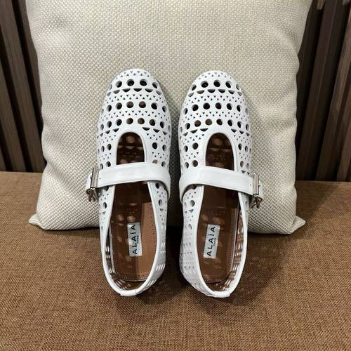 ALAIA Flat