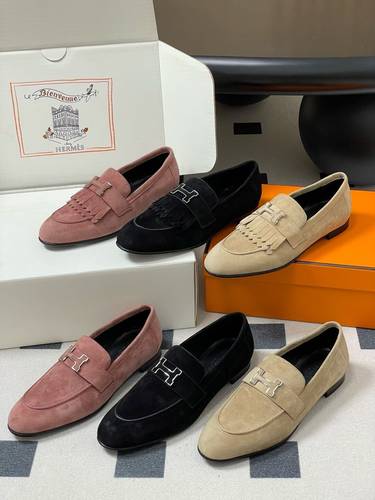 Hermes Flat 