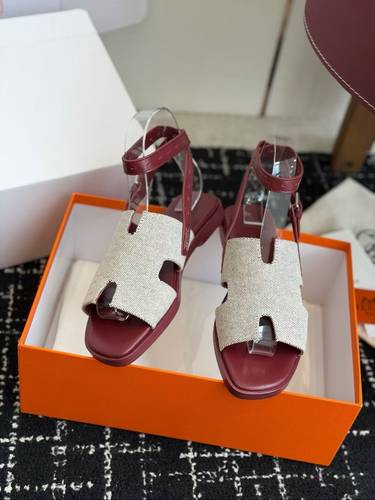 Maya Sandel Burgundy 
