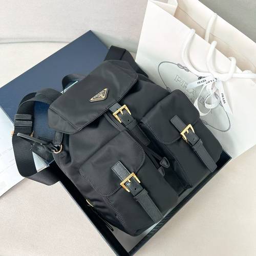 Prada Small Re-Nylon backpack( Gold)