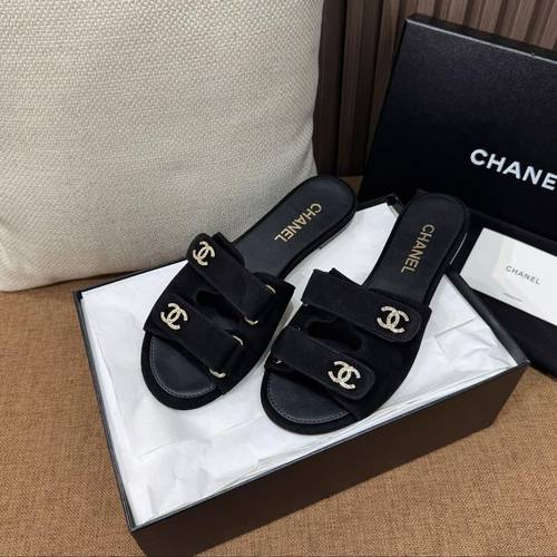 Chanel slippers 