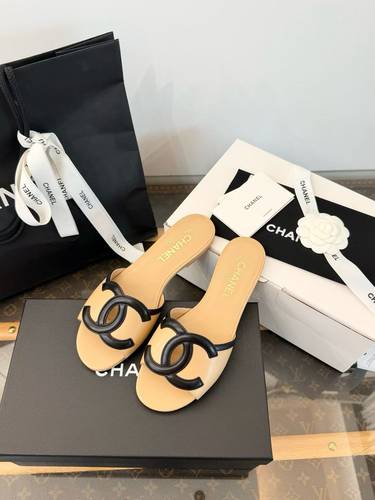 Chanel slippers beige