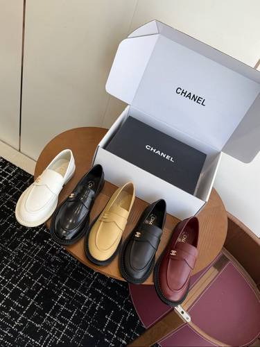Chanel Flat 