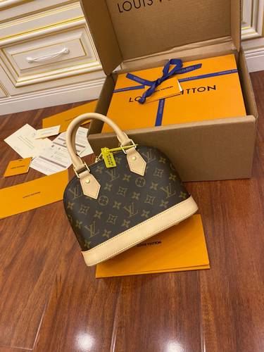 Alma BB Louis Vuitton