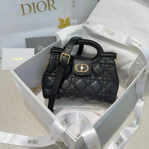 Dior Jolie Top Handel mini bag