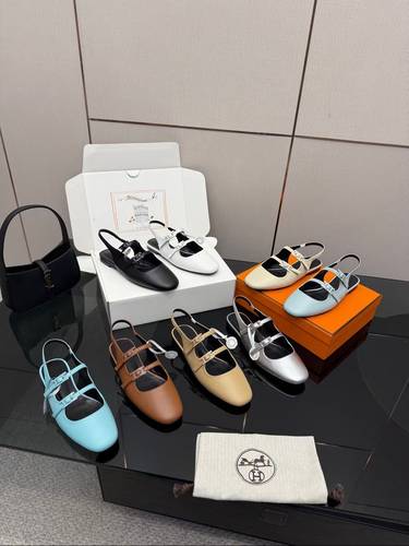 Hermes Flat 