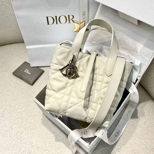Dior Toujours size M 