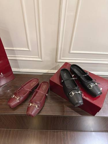 Gucci Flat