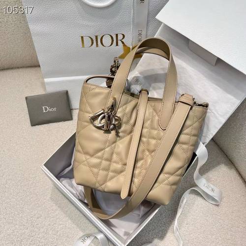 Dior Toujours size M Beige 