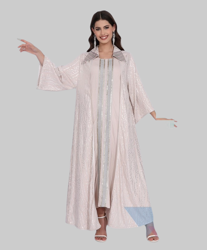 طقم  نسائي
