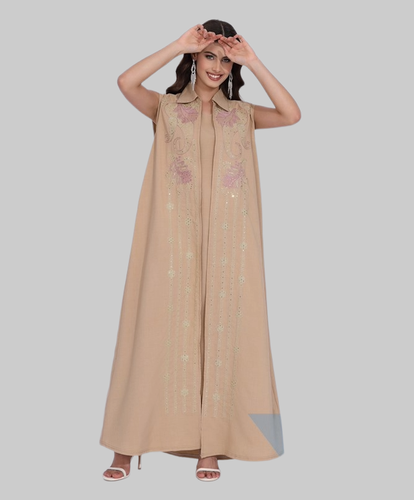 طقم نسائي 