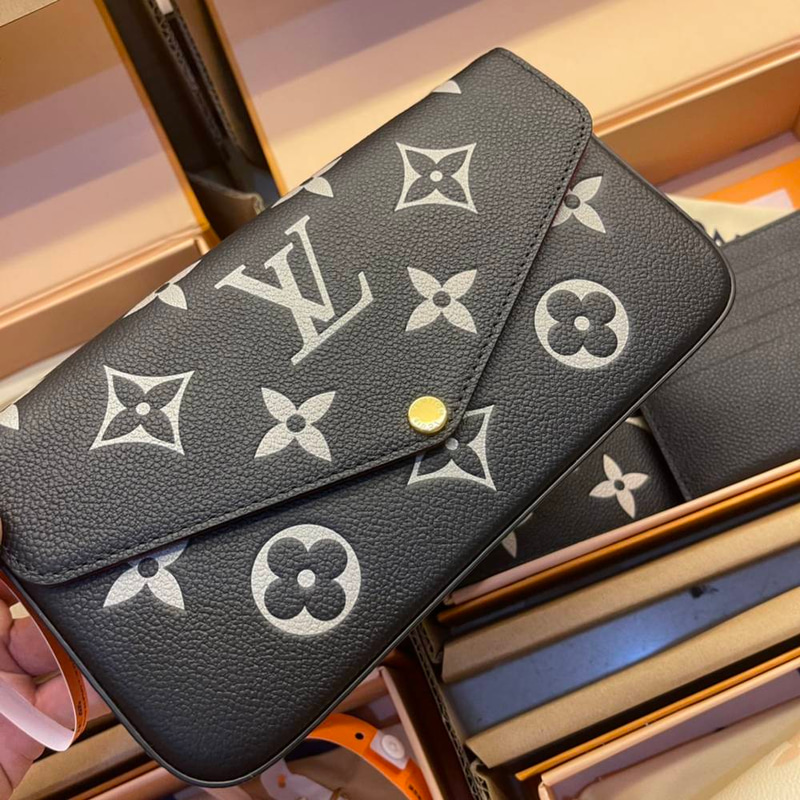 لوي فيتون POCHETTE FÉLICIE مقاس21cm