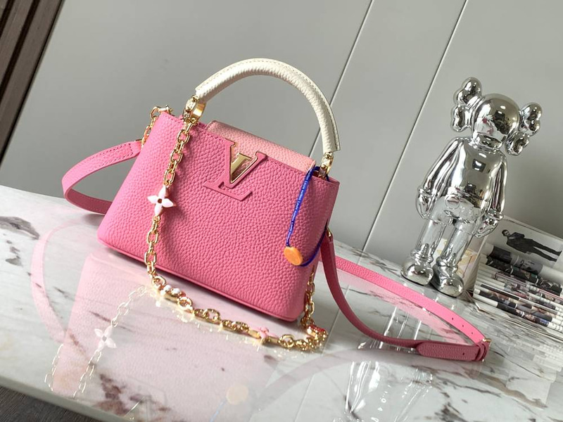 Louis Vuitton Capucines Mini 21cm