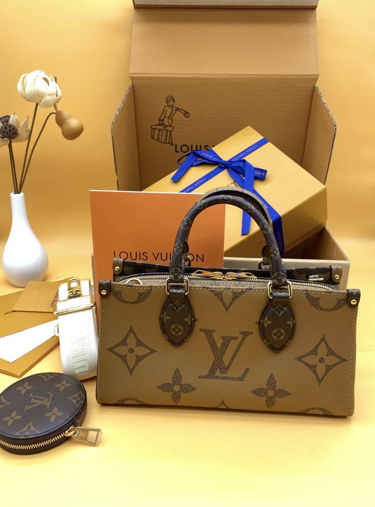 لوي فيتون ONTHEGO EAST WEST مقاس 25cm
