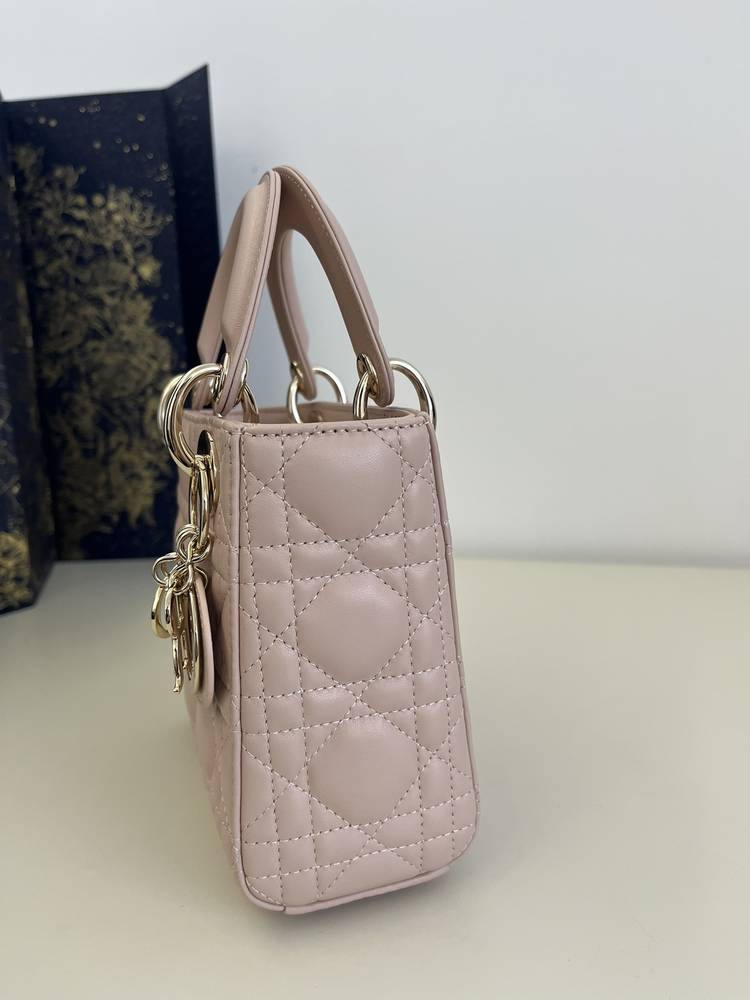 ليدي ديور ميني مقاس 17cm