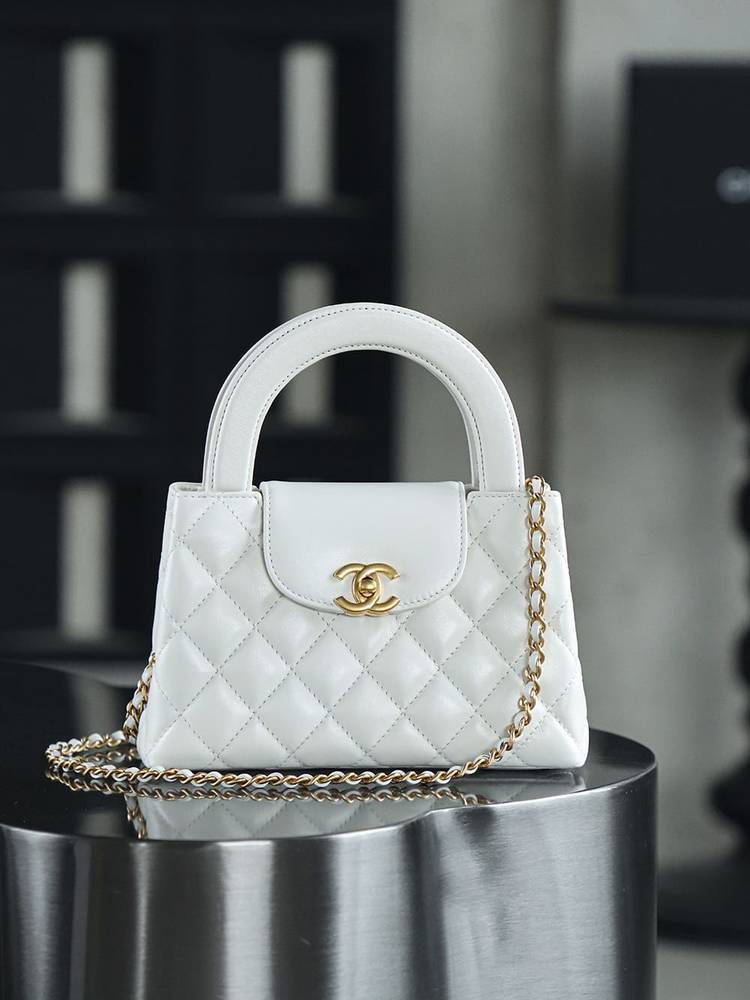 Chanel Kelly Size 19cm