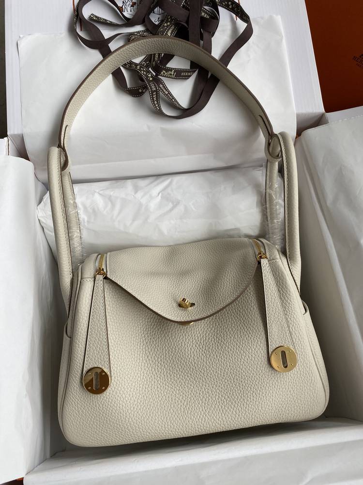 Hermès Lindy Size 26cm