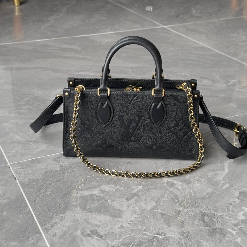 لوي فيتون ONTHEGO EAST WEST مقاس 25cm