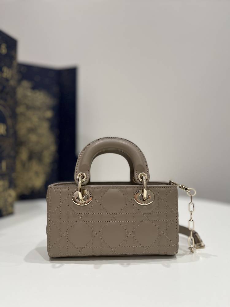 ديور دي جوي مايكرو مقاس 16cm